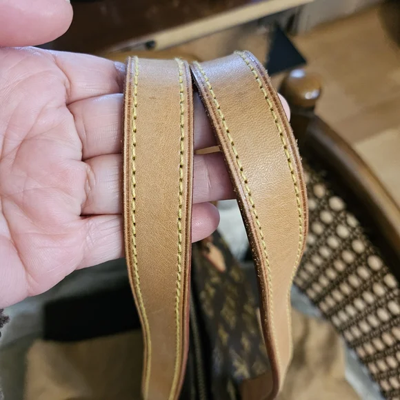 Louis Vuitton Brown Monogram Tote Bag - Picture 2 of 8